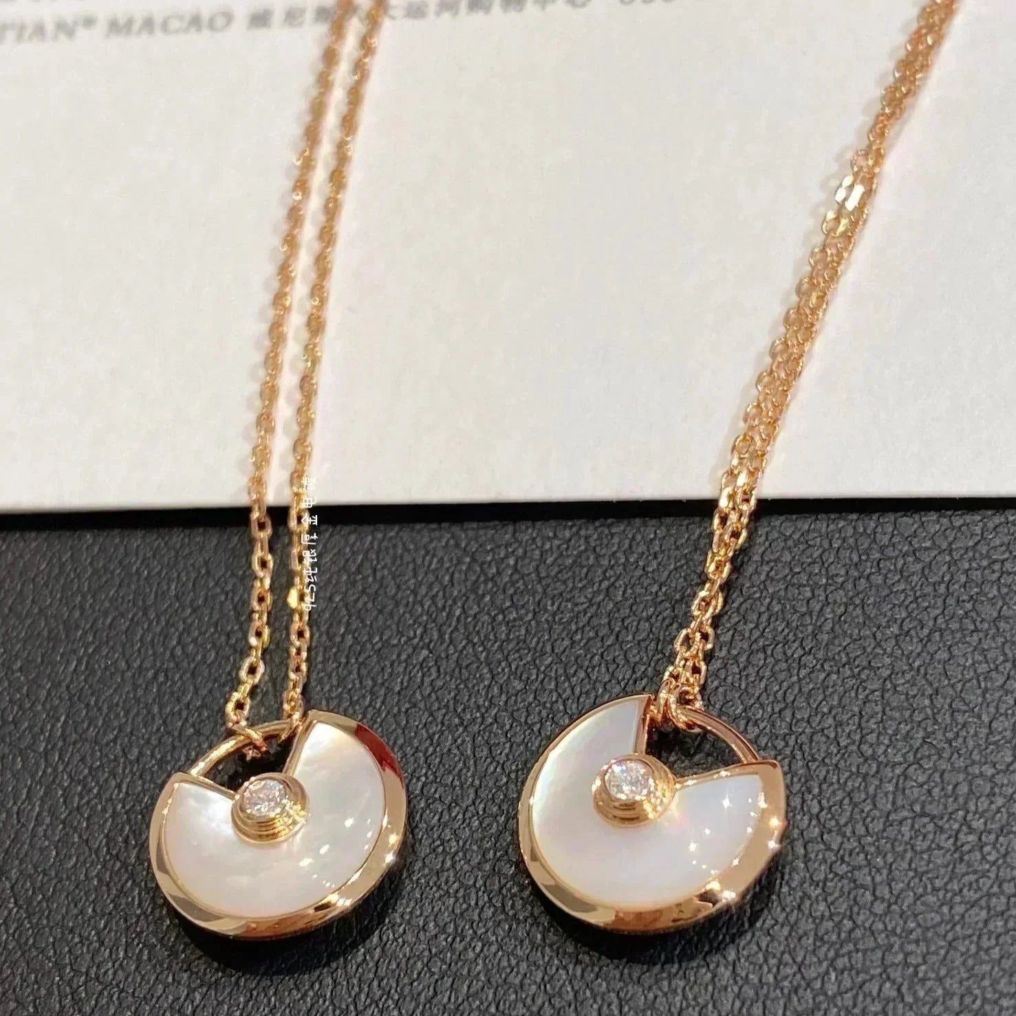 CC AMULETTE ROSE GOLD MOP NECKLACE