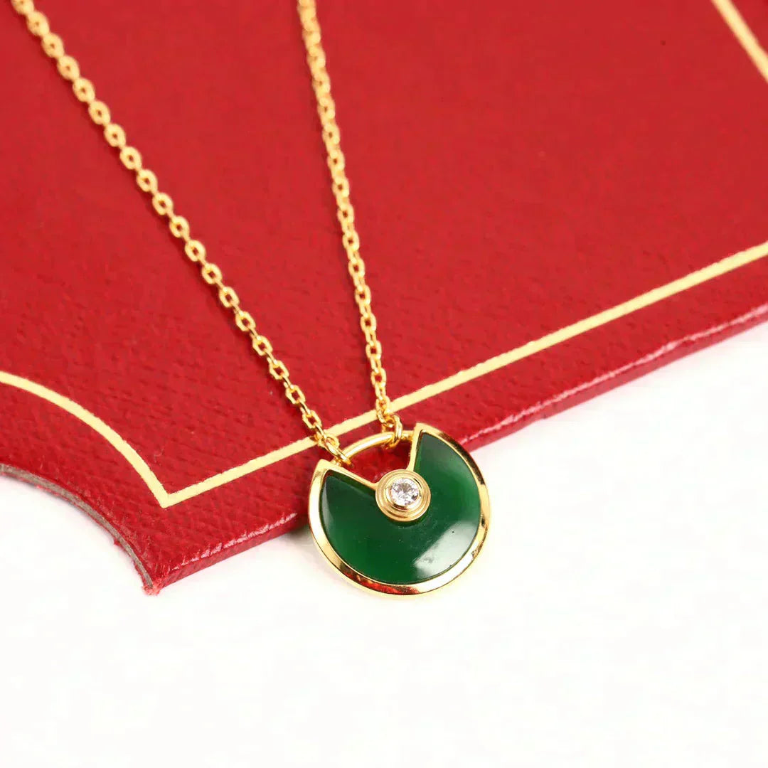 CC AMULETTE GOLD MALACHITE NECKLACE