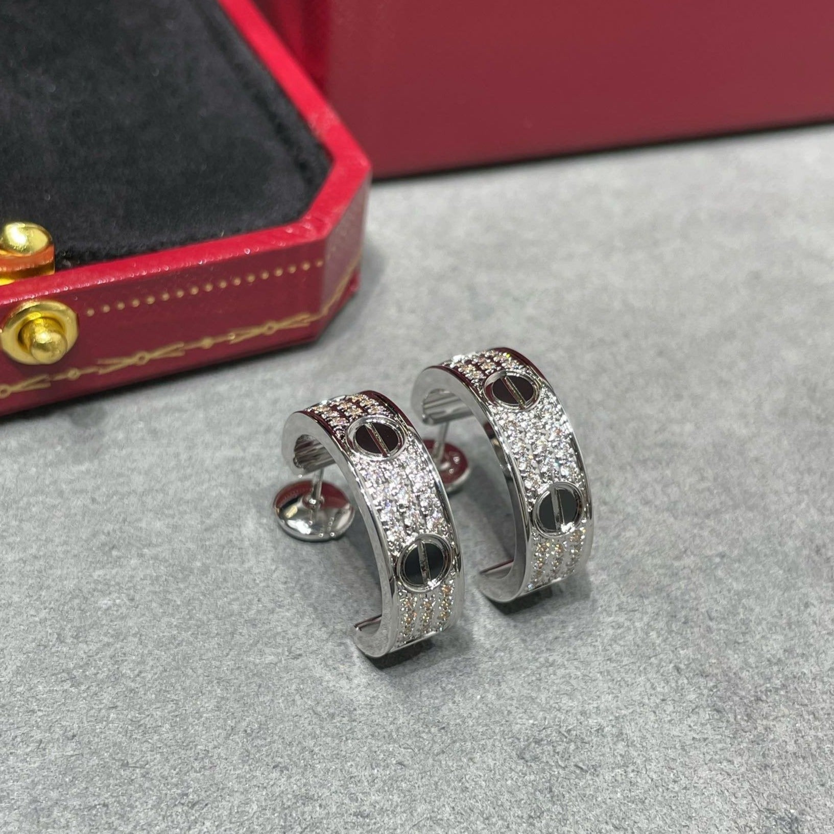 CCLOVE CERAMIC DIAMOND PAVED SILVER EARRINGS