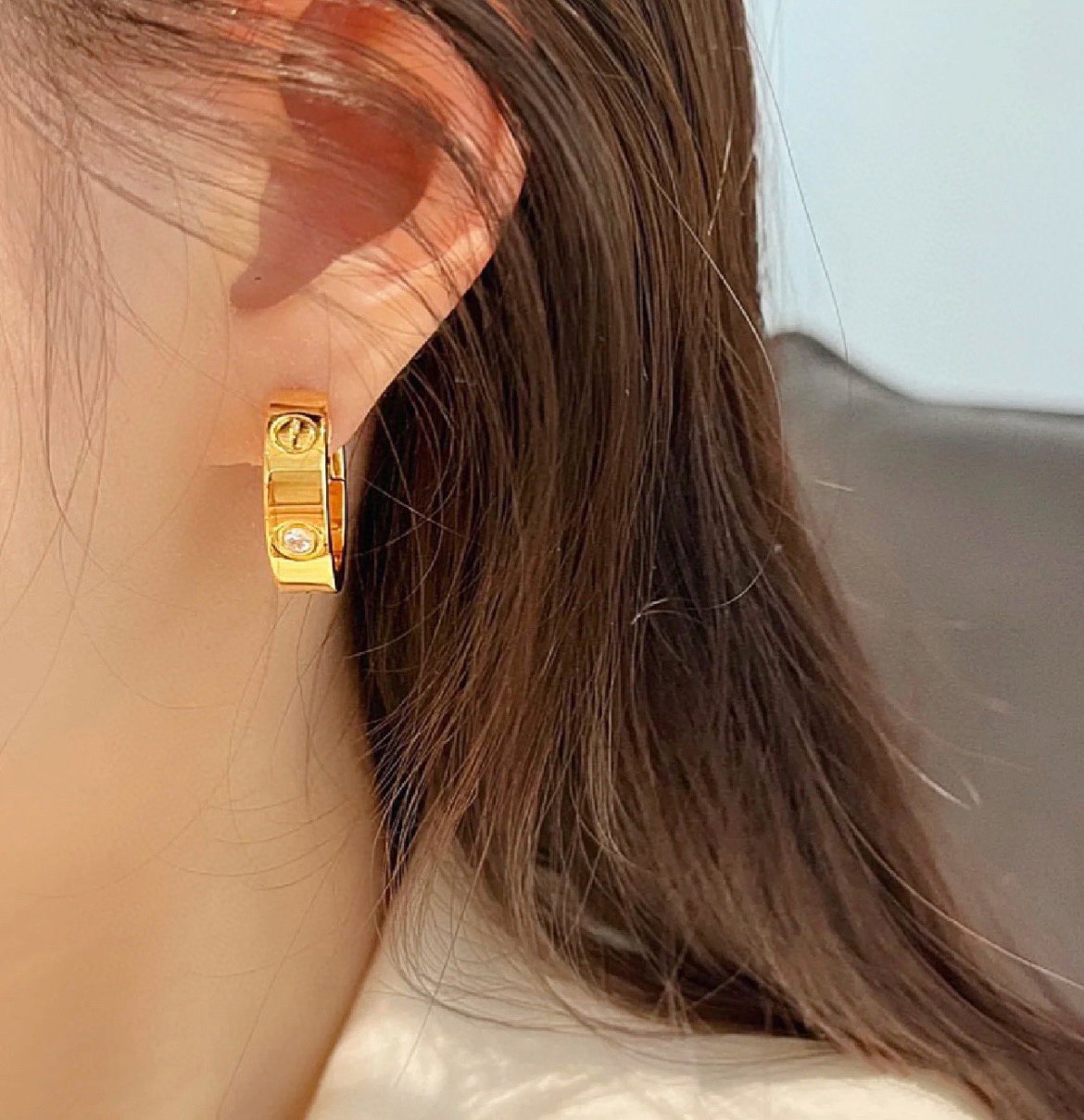 CCLOVE 5.5MM 1 DIAMOND EARRINGS