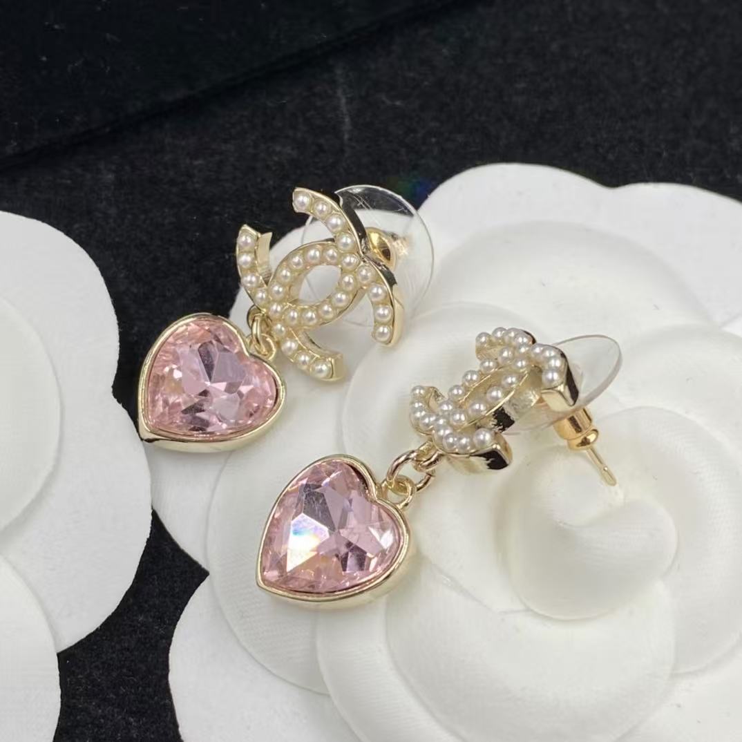 High quality luxury s925 earrings.High quality pure silver material, will not fade, Free Shipping