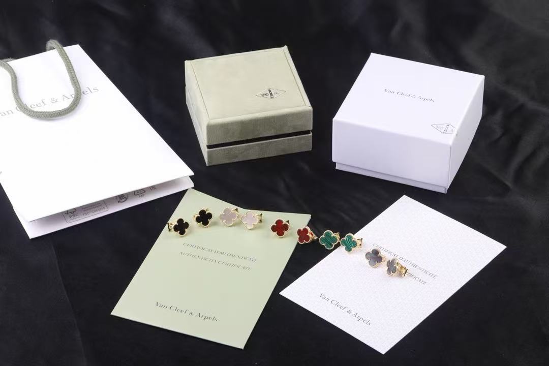 VCA Clover earrings Free Shipping