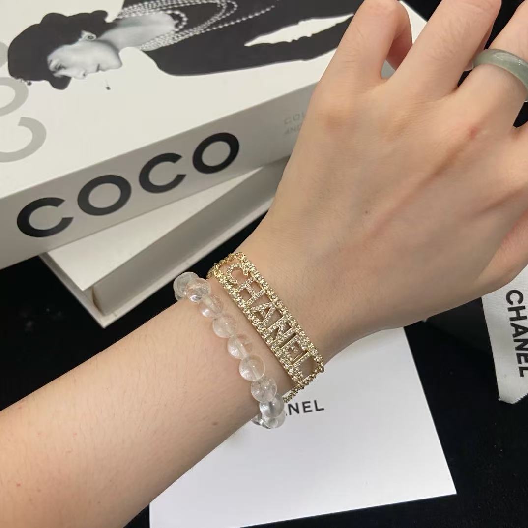 18K CC -Style Elegant Pendant Bracelet for Women
