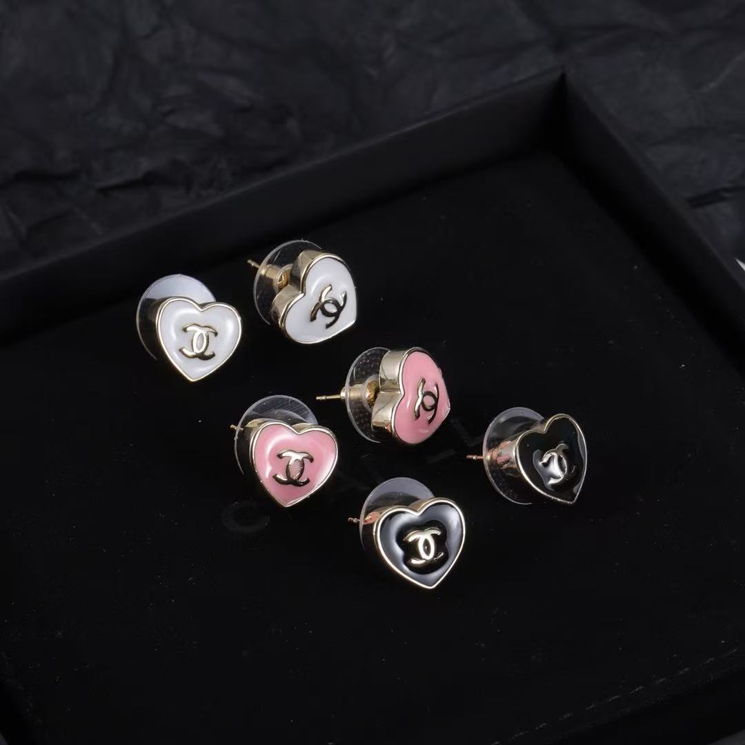 High quality luxury s925 earrings.High quality pure silver material, will not fade, Free Shipping
