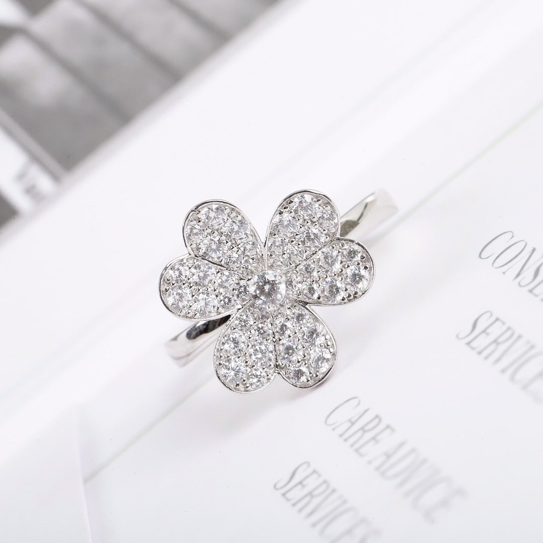 [✨CC💎】2026 NEW MODEL SPRING LUCKY 3 MOTIF GOLD RING