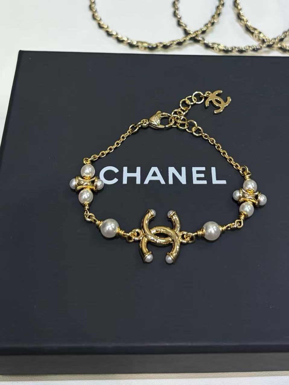 18K CC -Style Elegant Pendant Bracelet for Women