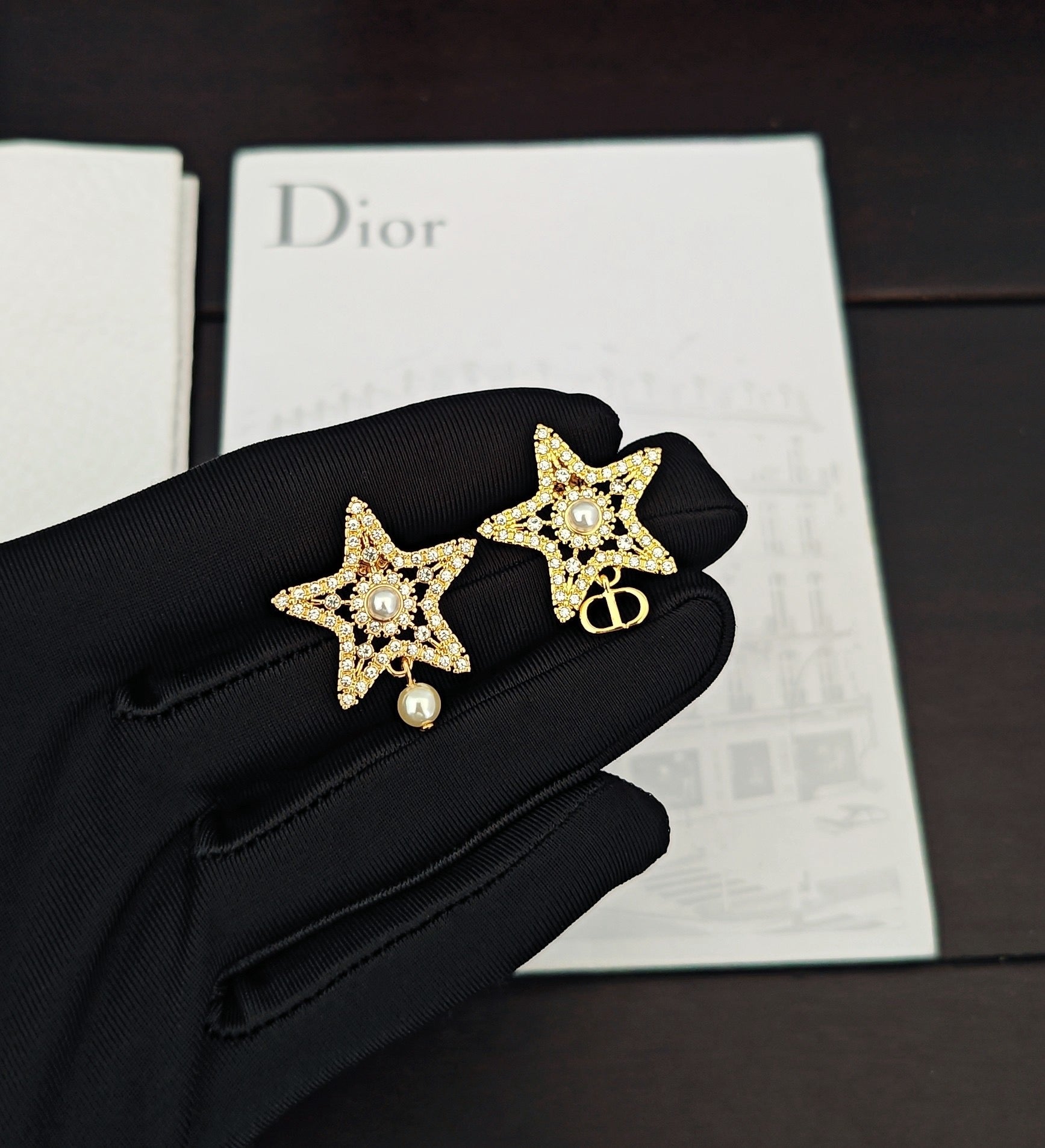 Luxury pearl earrings.High quality pure silver material, will not fade, Free Shipping