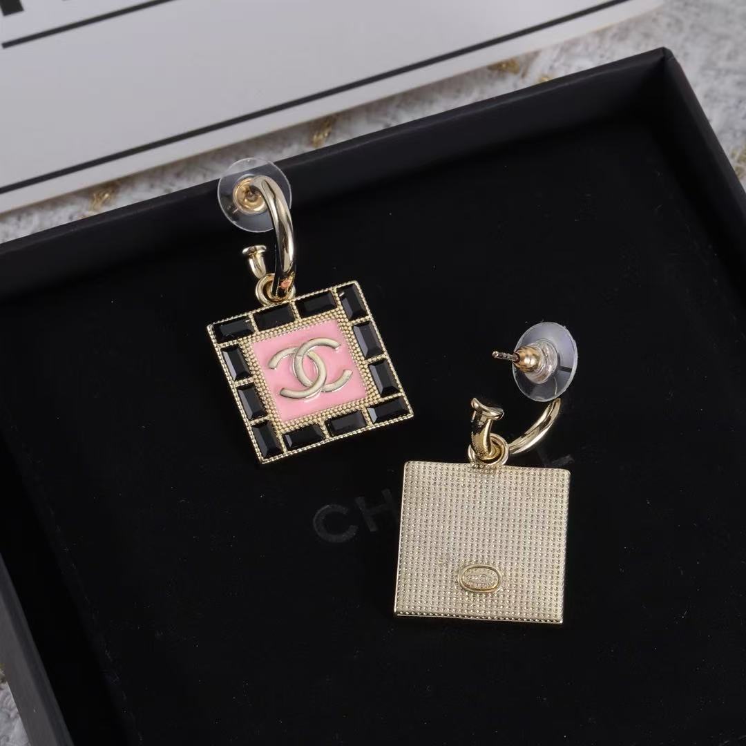 High quality luxury s925 earrings.High quality pure silver material, will not fade, Free Shipping