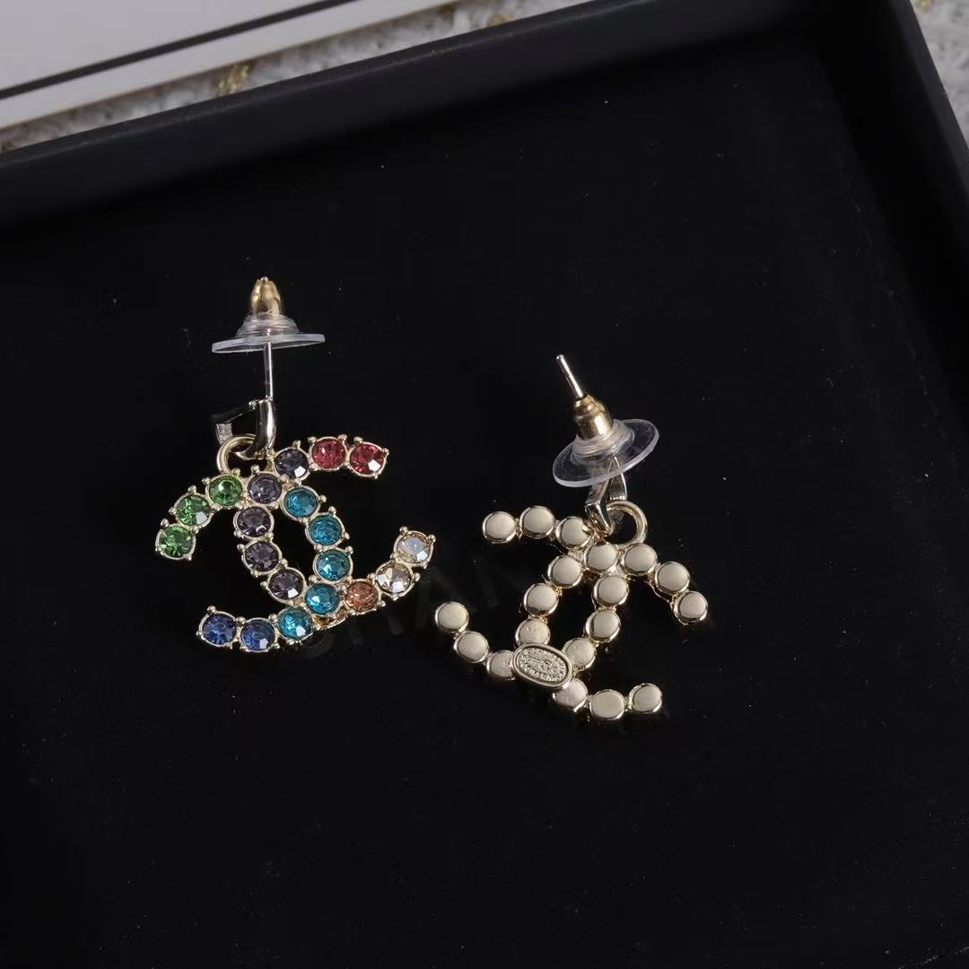 High quality luxury s925 earrings.High quality pure silver material, will not fade, Free Shipping