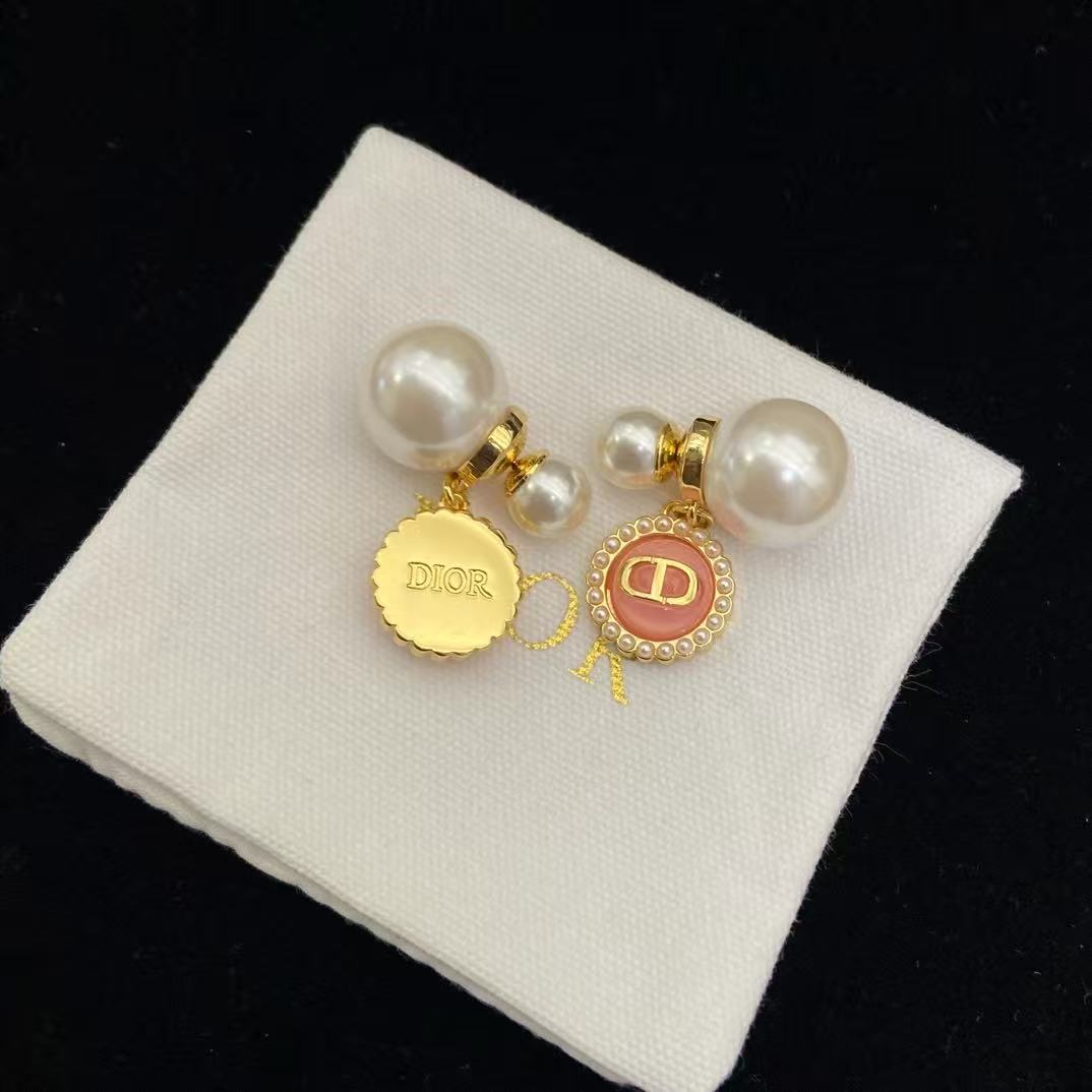 Luxury pearl earrings.High quality pure silver material, will not fade, Free Shipping