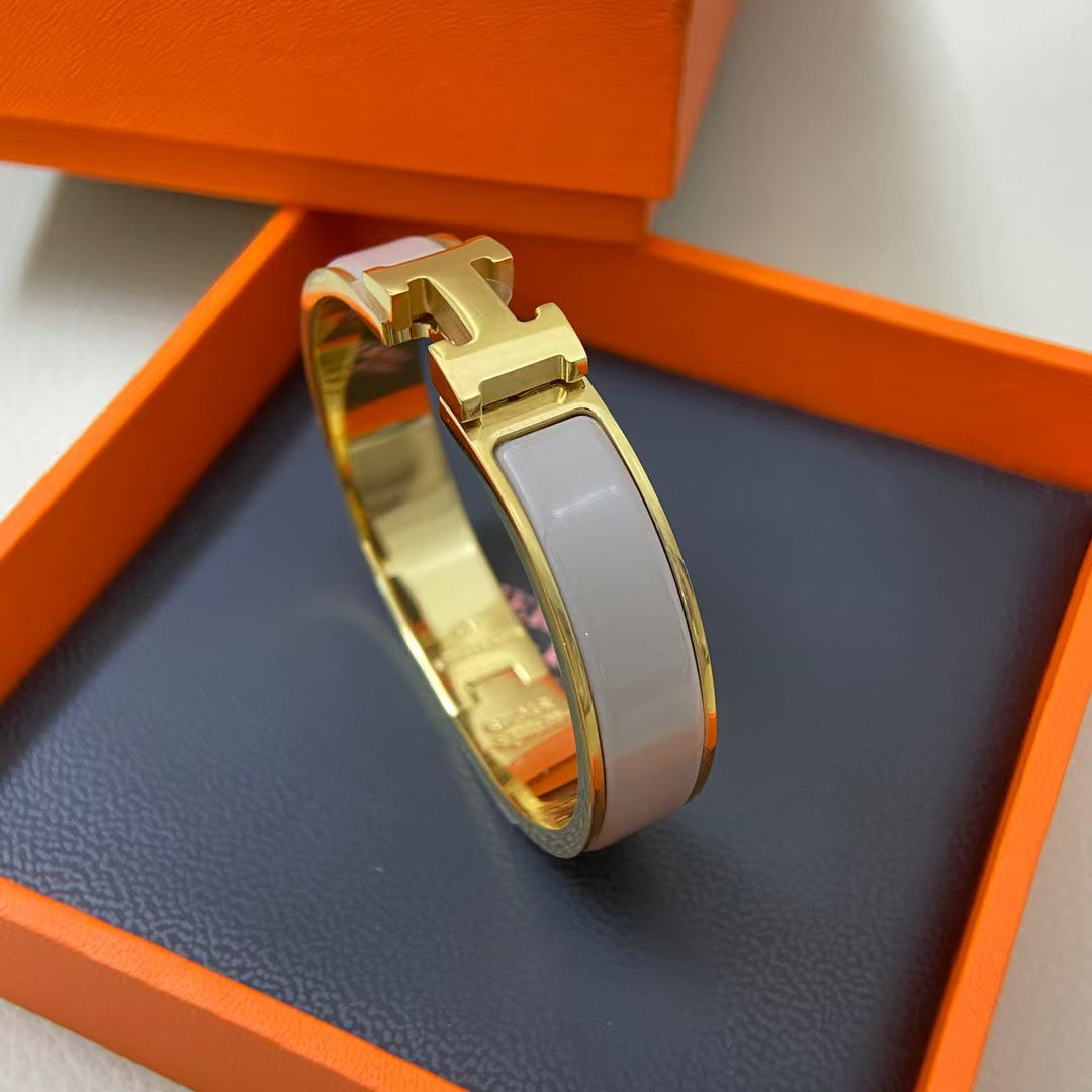 High quality clover luxury pure silver S925 bracelet {with logo} Free Shipping