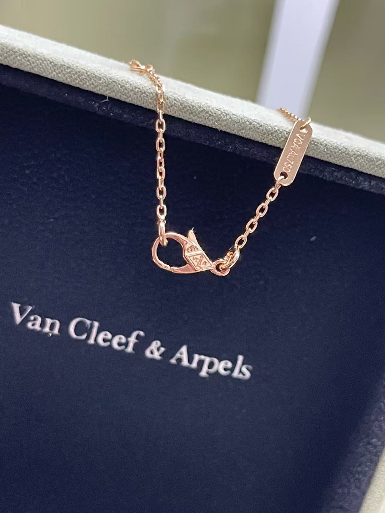 High quality clover luxury pure silver S925 necklace {with logo} Free Shipping